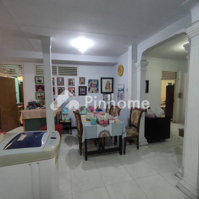 dijual rumah 2 lantai 9kt 245m2 di kapitan klender jakarta timur - 3