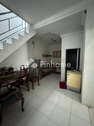 dijual rumah 1 lantai 3kt 102m2 di central sukajadi - 4