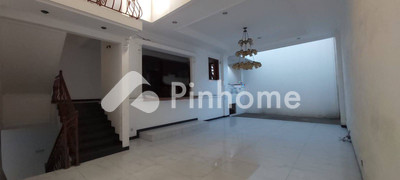 dijual rumah 2 lantai 4kt 250m2 di kembangan - 3