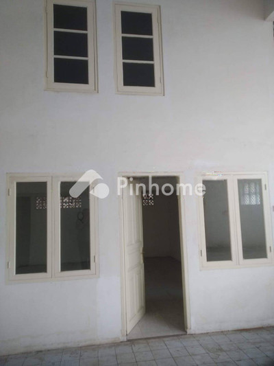 dijual gudang 475m2 di benda - 5