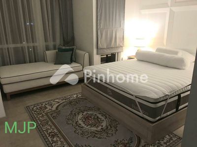 dijual apartemen 2br 60m2 di menteng park ii ve - 2