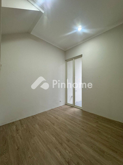 dijual rumah 1 lantai 3kt 65m2 di rungkut - 4