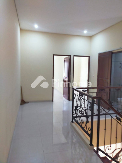 dijual rumah 2 lantai 3kt 136m2 di pal merah palmerah - 3