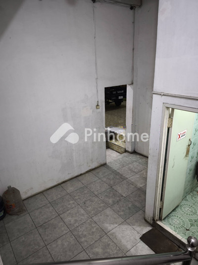 dijual ruko 1 lantai 320m2 di driyorejo - 2