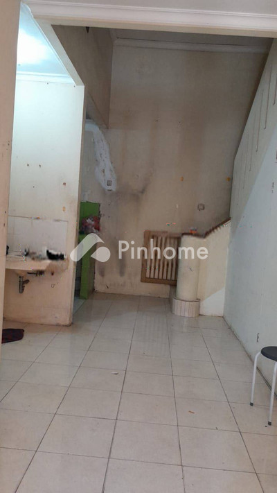 dijual rumah 2 lantai 3kt 75m2 di cengkareng - 2