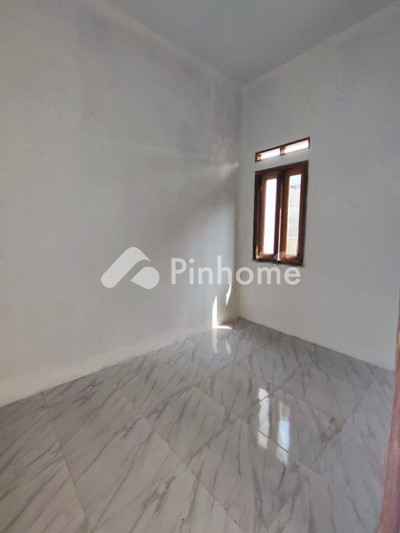 dijual rumah 1 lantai 2kt 50m2 di jl raya citayam tugu macan - 5
