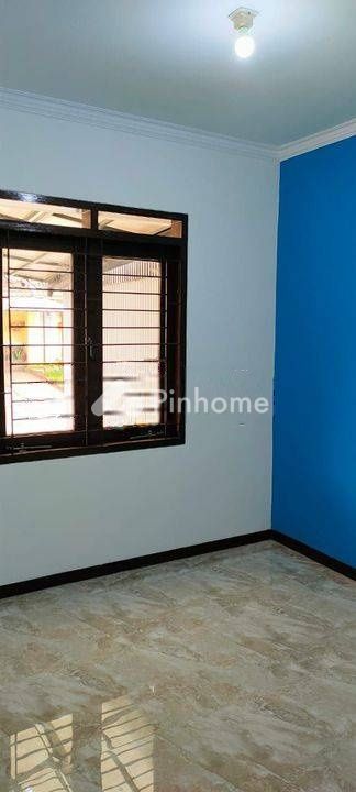dijual rumah 10000 di sumsum sum sum - 4