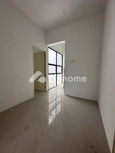 dijual rumah 3 lantai 3kt 96m2 di jalan pasar 3 tapian nauli - 3