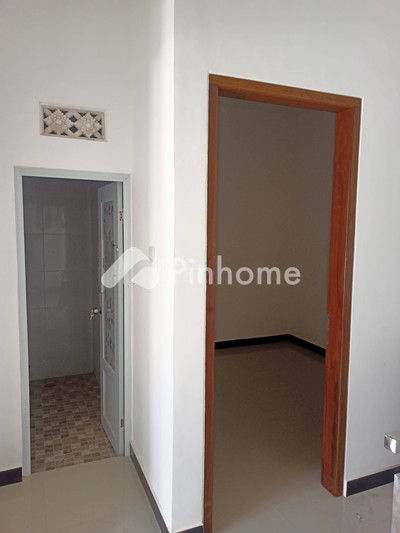 dijual rumah 2 lantai 2kt 60m2 di penarungan - 2