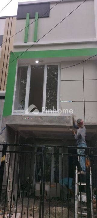 dijual rumah 13123 di wiyung - 2
