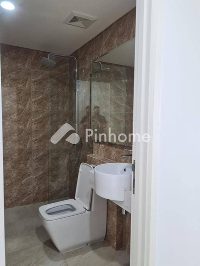 dijual apartemen 3br 84m2 di sukomanunggal - 3