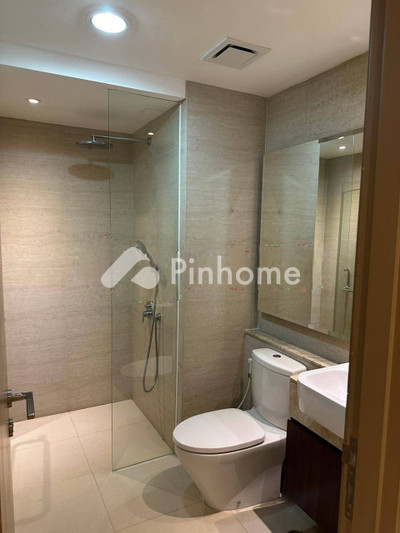 disewakan apartemen di gold coast - 4