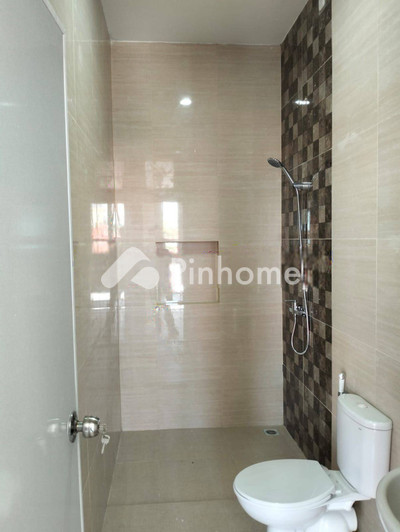 dijual rumah 1 lantai 3kt 65m2 di rungkut - 4