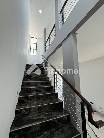 dijual rumah 1 lantai 5kt 153m2 di sambikerep - 2