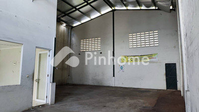 dijual gudang 328m2 di cikupa - 4