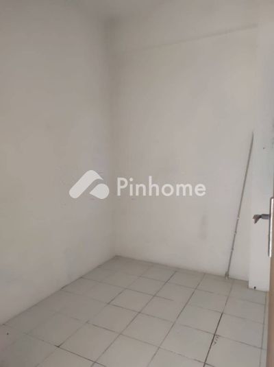 disewakan apartemen di cengkareng - 5