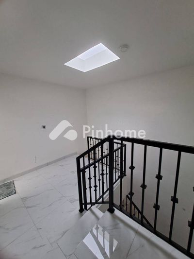 disewakan rumah di tangerang - 2