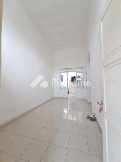disewakan rumah di serpong - 3