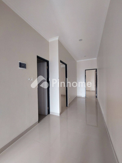 dijual rumah 2 lantai 4kt 100m2 di serpong utara - 4