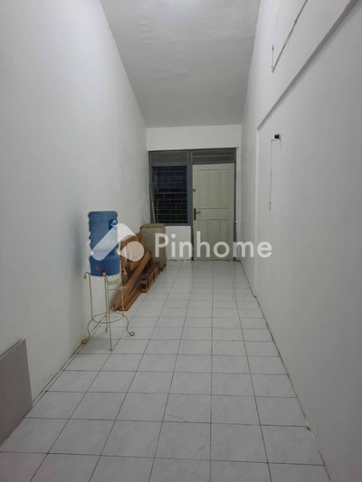 dijual rumah 1 lantai 4kt 120m2 di mulyorejo - 2