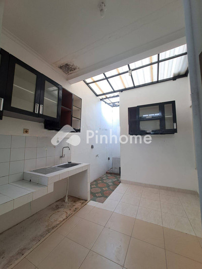 disewakan rumah di serpong - 5