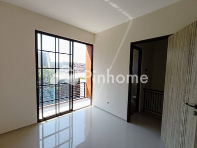 dijual rumah 1 lantai 3kt 63m2 di rungkut - 3