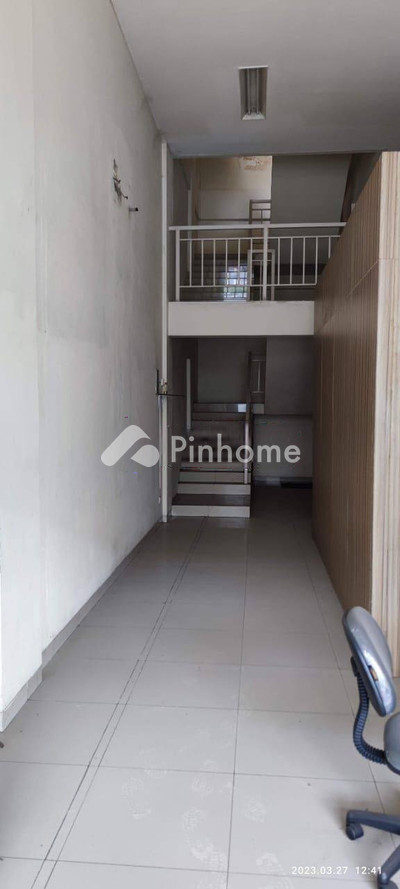 dijual ruko 3 lantai 255m2 di kelapa gading - 2
