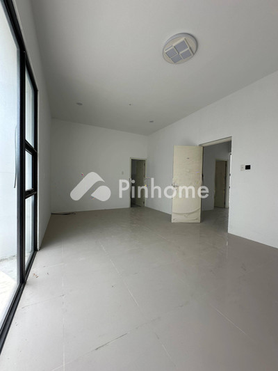 dijual rumah 3 lantai 3kt 96m2 di jalan pasar 3 tapian nauli - 5