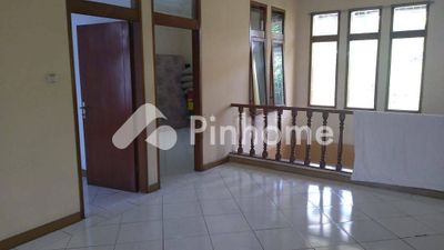 dijual rumah siap huni di cimahi tengah - 3