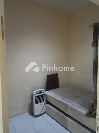 dijual rumah 2 lantai 3kt 65m2 di jl balam - 3