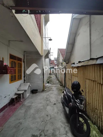 dijual rumah 2 lantai 2kt 56m2 di jl akik - 4