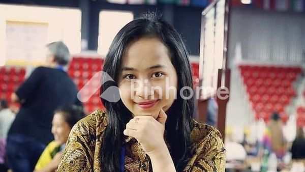 Rumah Dijual di Chelsie Monica, Menteng, Kota Jakarta Pusat, 2 KM, 3-6 KT, LT 12-23m², LB 120-222m²