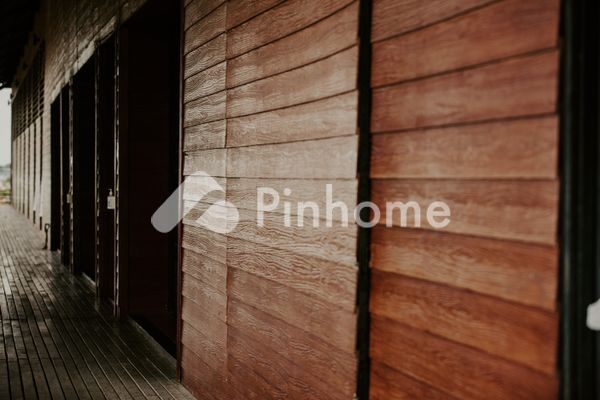 Rumah Dijual di Chelsie Monica, Menteng, Kota Jakarta Pusat, 2 KM, 3-6 KT, LT 12-23m², LB 120-222m² - 16
