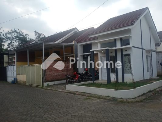 Rumah Roboh di Sumbersari (Sumber Sari), Kab. Jember - 10