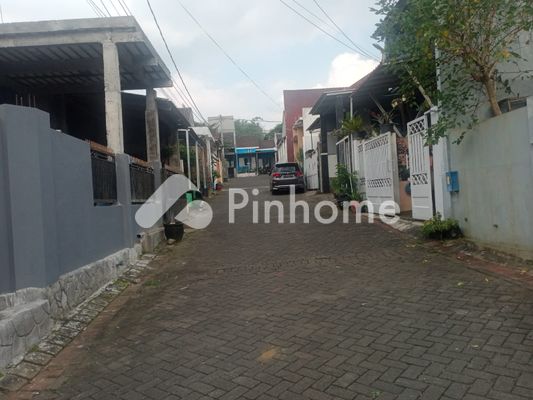 Rumah Roboh di Sumbersari (Sumber Sari), Kab. Jember - 11