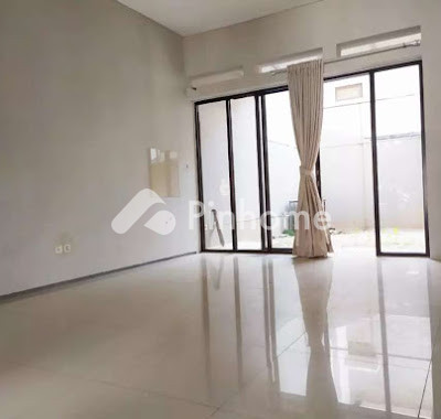 Rumah Dijual di Ciputat Timur, Kota Tangerang Selatan, 4 KM, 4 KT, LT 96m², LB 105m² - 1
