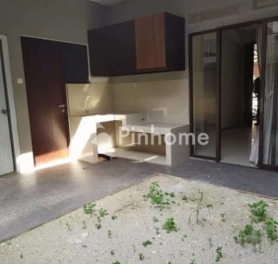 Rumah Dijual di Ciputat Timur, Kota Tangerang Selatan, 4 KM, 4 KT, LT 96m², LB 105m² - 4