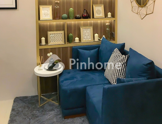 Ruko Dijual di Kebon Jeruk, Kota Jakarta Barat, 1 KM, 2 KT, LB 42m² - 1