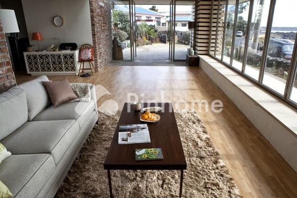 Rumah Dijual di Gubeng, Kota Surabaya, 1 KM, 1 KT, LT 1m², LB 1m² - 5