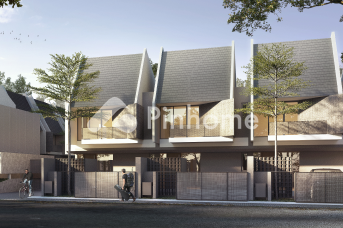 Rumah Dijual di Semarang Utara, Kota Semarang, 3 KM, 5 KT, LT 310m², LB 300m² - 16