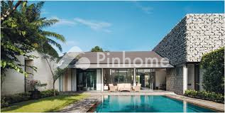 Ruko Dijual di Loloda Kepulauan, Kab. Halmahera Utara, 1 KM, LB 1111m²