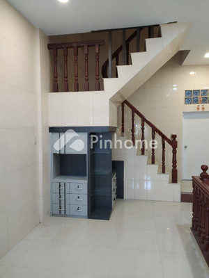 Rumah Dijual di Medan Timur, Kota Medan, 4 KM, 4 KT, LT 64m², LB 182m² - 4
