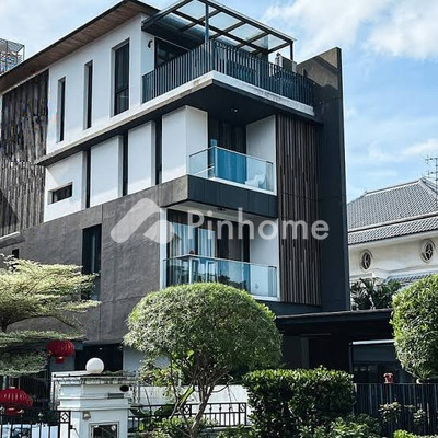 Rumah Dijual di Pademangan, Kota Jakarta Utara, 2 KM, 3 KT, LT 200m², LB 150m²