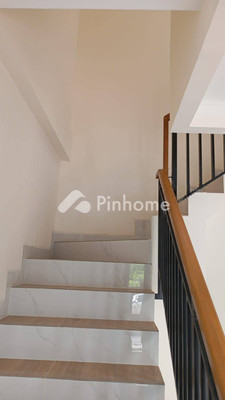 Rumah Dijual di Tangerang, Kota Tangerang, 3 KM, 3 KT, LT 72m², LB 90m² - 6