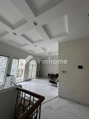 Rumah Dijual di Penjaringan, Kota Jakarta Utara, 2 KM, 3 KT, LT 200m², LB 300m² - 4