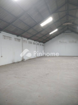 Gudang Dijual di Benda, Kota Tangerang, 1 KM, LT 475m², LB 400m²