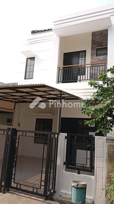 Rumah Dijual di Tangerang, Kota Tangerang, 3 KM, 3 KT, LT 72m², LB 90m² - 1