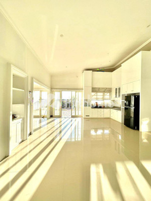 Rumah Dijual di Waru, Kab. Sidoarjo, 5 KM, 6 KT, LT 150m², LB 430m² - 1