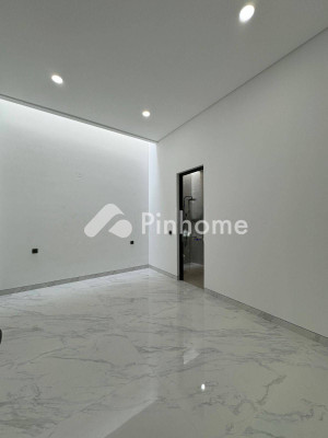 Rumah Dijual di Sambikerep, Kota Surabaya, 6 KM, 5 KT, LT 153m², LB 153m² - 7