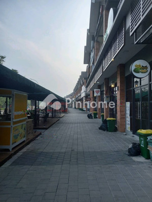 Rumah Dijual di Cengkareng, Kota Jakarta Barat, 1 KM, 2 KT, LT 72m², LB 45m²